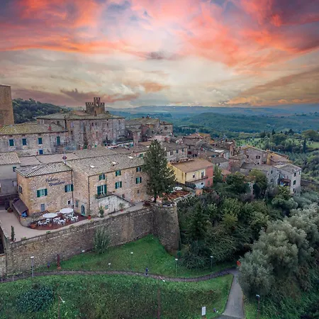 Palazzo Brandano 3* Petroio