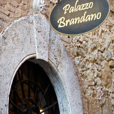 Palazzo Brandano Szálloda 3*
